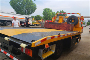 华容附近拖车电话号码服务